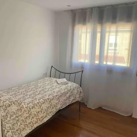 Semesterbostad Amplio Unifamiliar Con Jardin A 10 M Playa Baiona