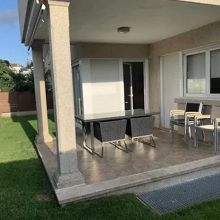 Amplio Unifamiliar Con Jardin A 10 M Playa Semesterbostad Baiona