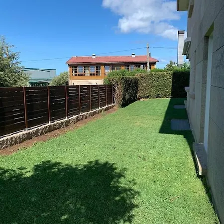 Amplio Unifamiliar Con Jardin A 10 M Playa Semesterbostad Baiona