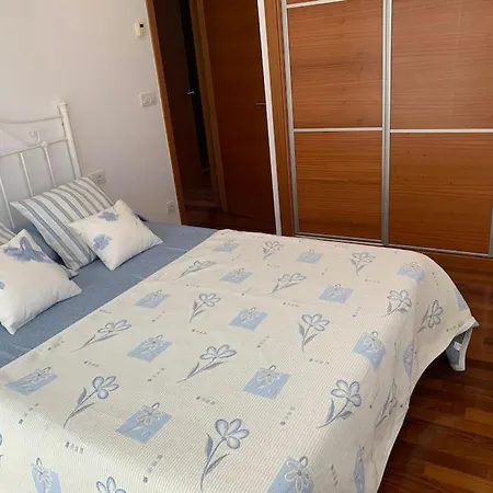 Semesterbostad Amplio Unifamiliar Con Jardin A 10 M Playa