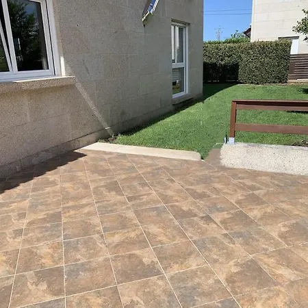 Amplio Unifamiliar Con Jardin A 10 M Playa Semesterbostad Baiona
